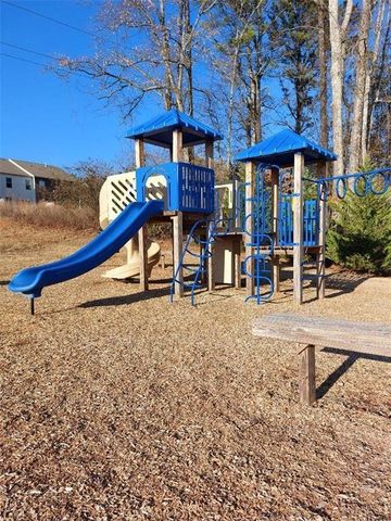 2734 Shetley Creek Dr, Norcross, GA 30071