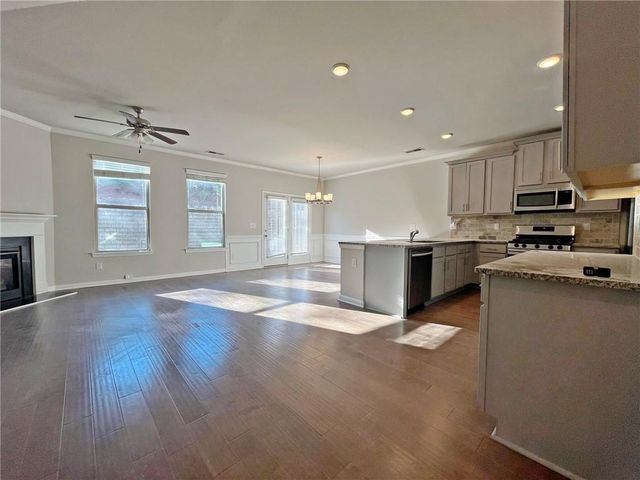 2734 Shetley Creek Dr, Norcross, GA 30071