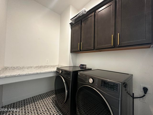1979 W LARIAT Lane, Phoenix, AZ 85085