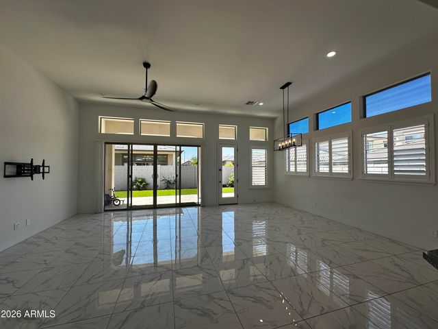 1979 W LARIAT Lane, Phoenix, AZ 85085