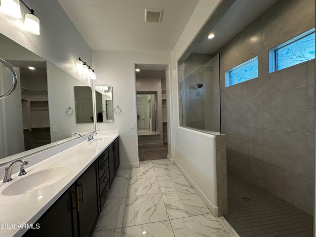 1979 W LARIAT Lane, Phoenix, AZ 85085