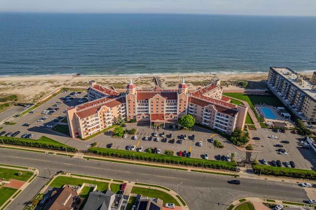 2 Richmond Road 3R, Lido Beach, NY 11561