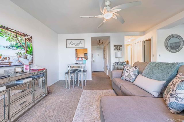 2 Richmond Road 3R, Lido Beach, NY 11561