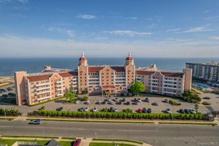 2 Richmond Road 3R, Lido Beach, NY 11561