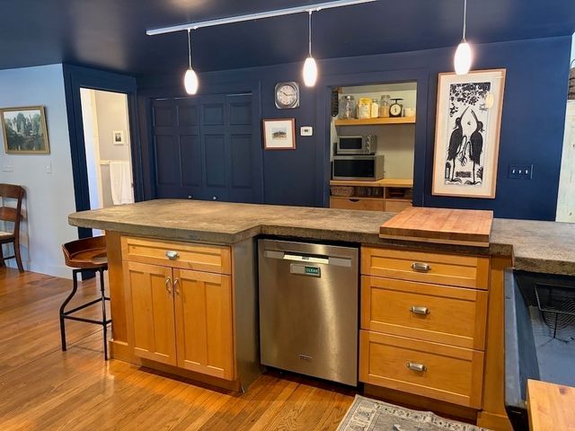 10 Rockland St, Natick, MA 01760