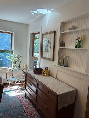 10 Rockland St, Natick, MA 01760