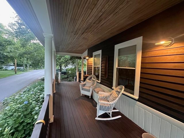 10 Rockland St, Natick, MA 01760