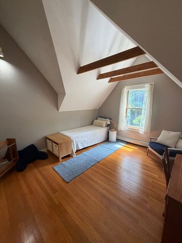 10 Rockland St, Natick, MA 01760