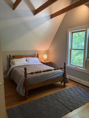 10 Rockland St, Natick, MA 01760