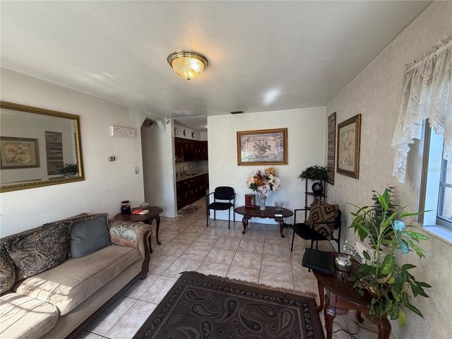 2010 E CHELSEA STREET, Tampa, FL 33610