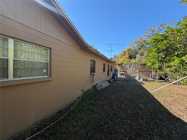 2010 E CHELSEA STREET, Tampa, FL 33610