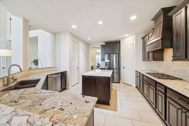 3922 Pebble Heights Lane, Sugar Land, TX 77479