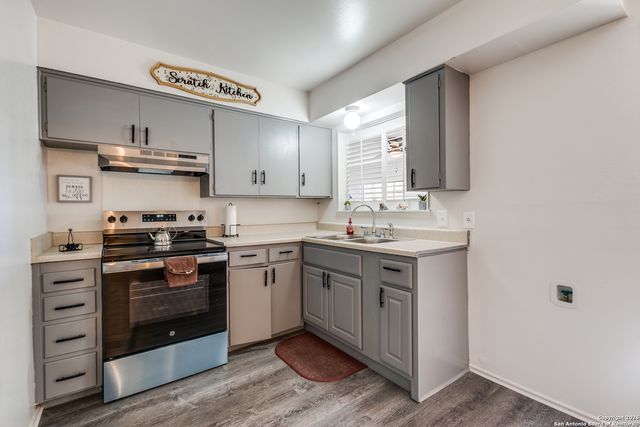 4714 Newcome Dr., San Antonio, TX 78229