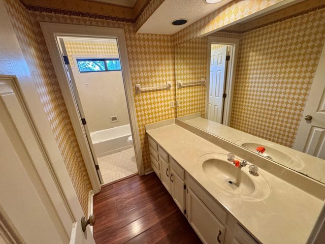 381 RIVEREDGE DR W, Memphis, TN 38018