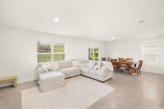 10764 SW Vasari Way, Port St. Lucie, FL 34987