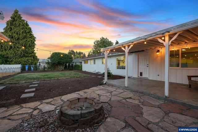 797 Apple Blossom Av NE, Keizer, OR 97303