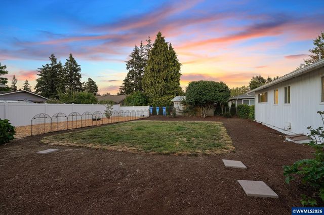 797 Apple Blossom Av NE, Keizer, OR 97303