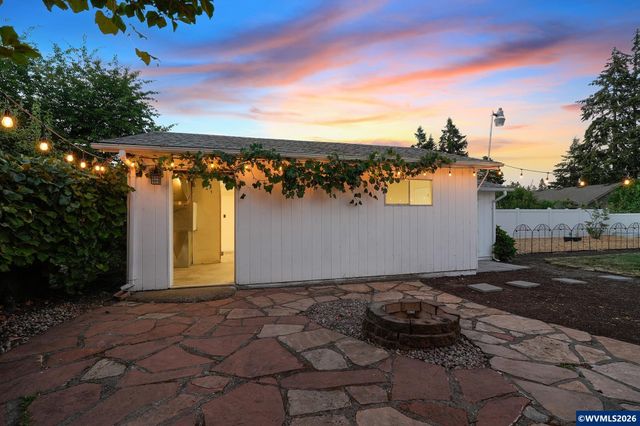 797 Apple Blossom Av NE, Keizer, OR 97303