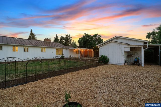 797 Apple Blossom Av NE, Keizer, OR 97303