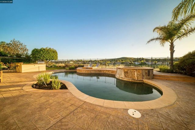 5316 Cypress Hawk Ct, San Ramon, CA 94582