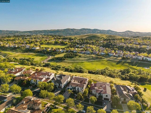 5316 Cypress Hawk Ct, San Ramon, CA 94582