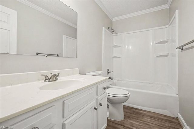 3854 Forest Valley Drive, Winston-salem, NC 27105
