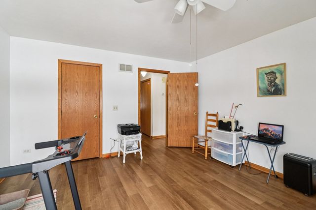 2312 High Point Drive, Lindenhurst, IL 60046