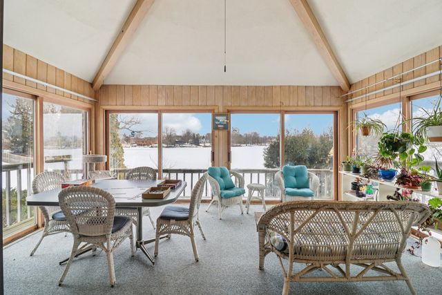 2312 High Point Drive, Lindenhurst, IL 60046