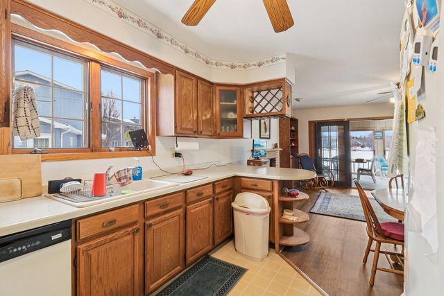 2312 High Point Drive, Lindenhurst, IL 60046