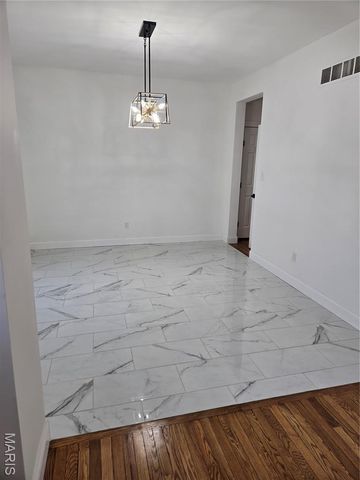 3120 Saint Vincent Avenue, St Louis, MO 63104