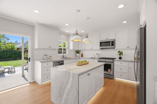 2325 Park Avenue, Santa Clara, CA 95050