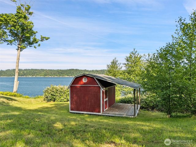 10509 SE Vashon Vista Drive, Port Orchard, WA 98367