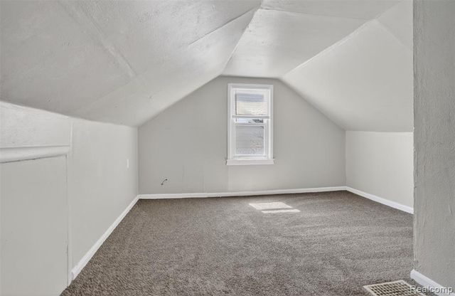 23131 Lambrecht Avenue, Eastpointe, MI 48021