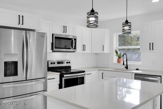 5489 OAK FOREST Drive, Jacksonville, FL 32211