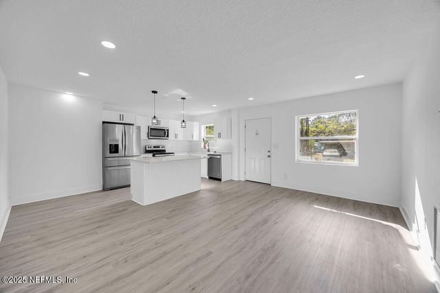 5489 OAK FOREST Drive, Jacksonville, FL 32211