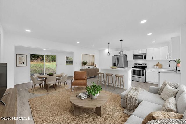 5489 OAK FOREST Drive, Jacksonville, FL 32211