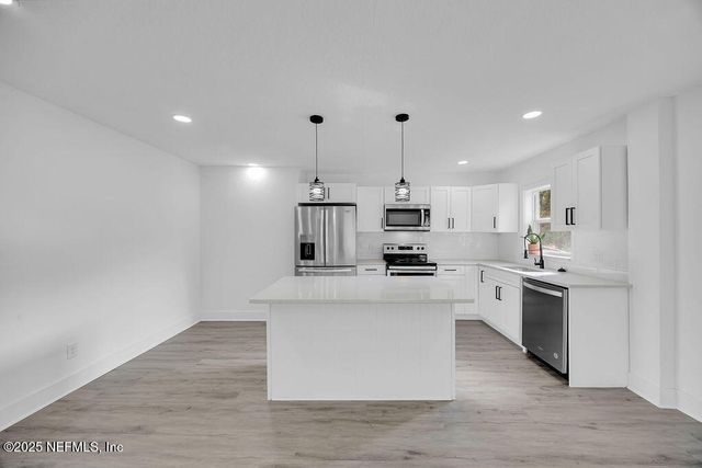 5489 OAK FOREST Drive, Jacksonville, FL 32211