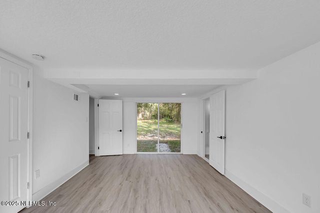 5489 OAK FOREST Drive, Jacksonville, FL 32211