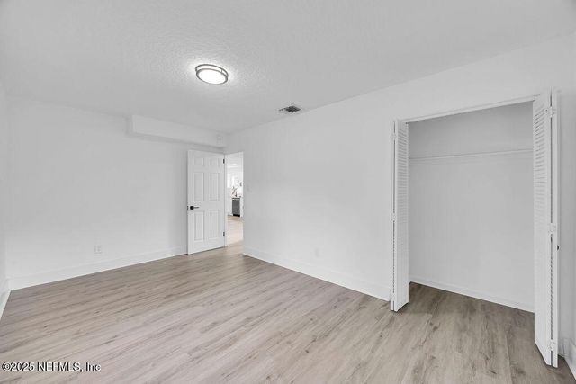 5489 OAK FOREST Drive, Jacksonville, FL 32211