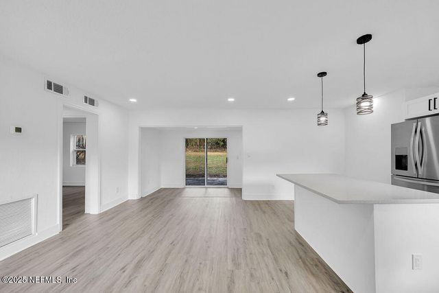 5489 OAK FOREST Drive, Jacksonville, FL 32211