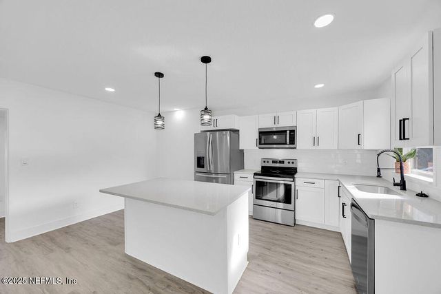 5489 OAK FOREST Drive, Jacksonville, FL 32211