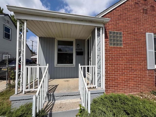 22829 Normandy Avenue, Eastpointe, MI 48021