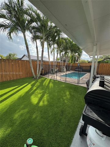 14232 SW 155th St, Miami, FL 33177