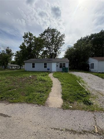 609 Saint Cecilia Drive, Cahokia, IL 62206