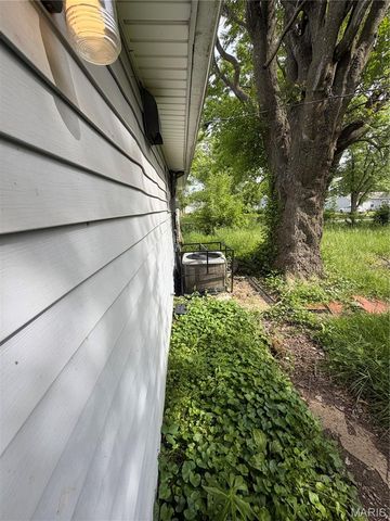 609 Saint Cecilia Drive, Cahokia, IL 62206