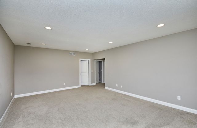 1273 SE Williams Court, Waukee, IA 50263