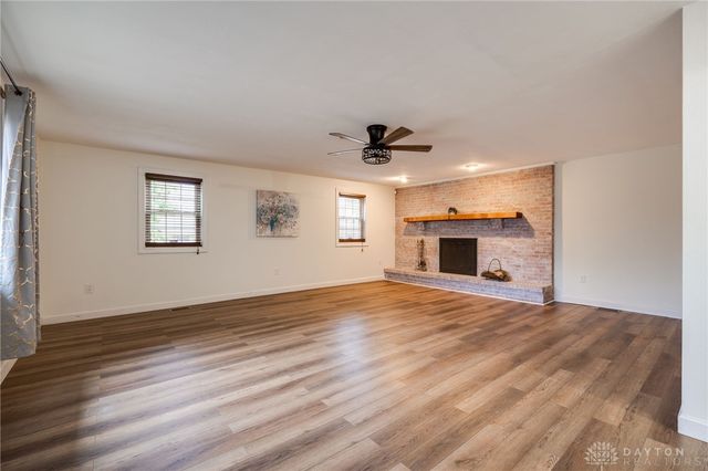 2125 Sherwood Forest Drive, Miamisburg, OH 45342