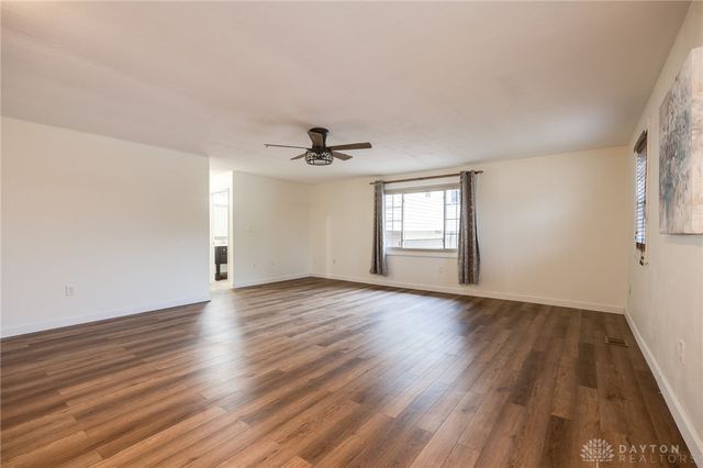 2125 Sherwood Forest Drive, Miamisburg, OH 45342