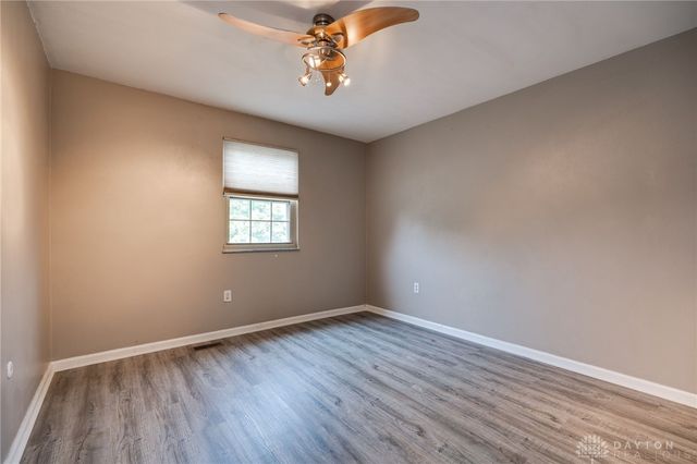 2125 Sherwood Forest Drive, Miamisburg, OH 45342