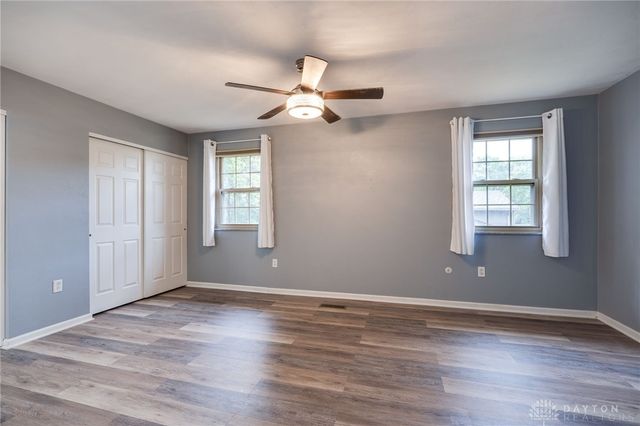 2125 Sherwood Forest Drive, Miamisburg, OH 45342